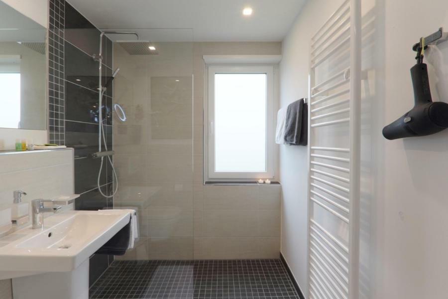 Ferienwohnung Welcome Mit Seeblick ชาลเคินเมียเฮิน ภายนอก รูปภาพ